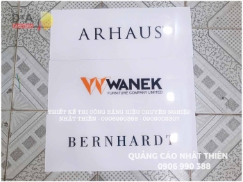 Bảng logo công ty mica